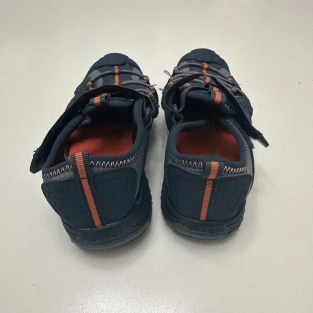 Merrell pre owned